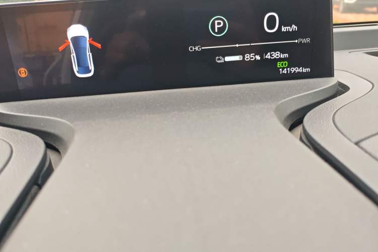 Used Toyota bZ3 2023 517 km Elite PRO Instrument Cluster