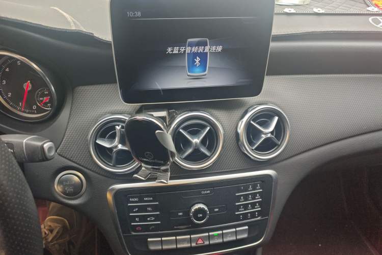 Used Mercedes-Benz GLA 2018 GLA 200 Sport Edition Audio And AC Panel