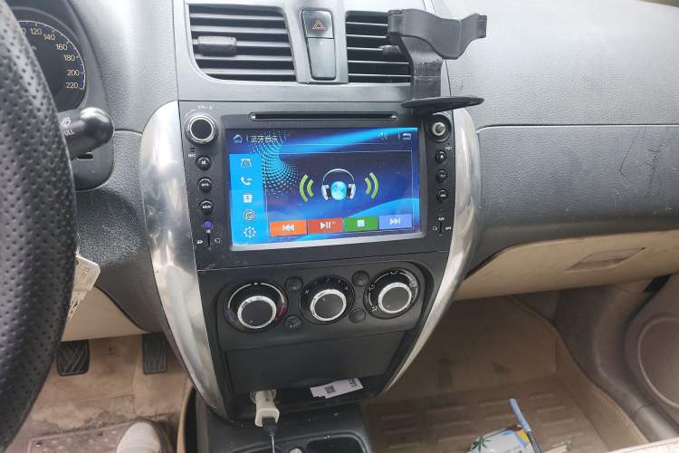 Used Suzuki SX4 S-Cross 2012 1.6L Manual Comfort Model
