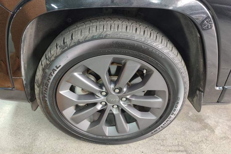 Used Jeep Cherokee 2021 2.0T Four-Wheel Drive 80th Anniversary Edition
