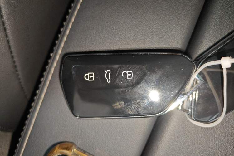 Used Volkswagen Magotan 2024 380TSI DSG Prestige Edition DaMai Package Interior 1