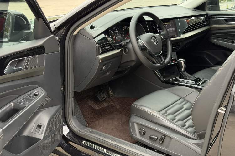 Used Volkswagen Passat 2020 330TSI Elite Edition China VI Driver Seat