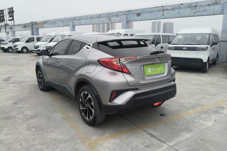 Used Toyota IZOA 2018 2.0L Yichi Version China VI Standard