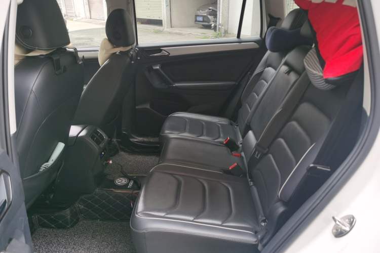 Used Volkswagen Tiguan L 2018 330TSI Automatic Two-Wheel Drive Flagship Edition Left Rear Seat