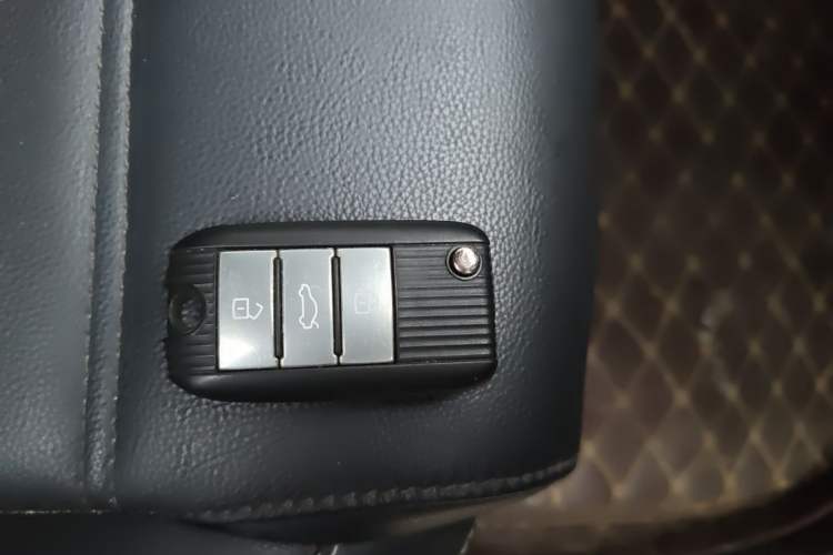 Used MG 6 2017 20T Automatic Luxury Smart Connect Version China V Standard Vehicle Key