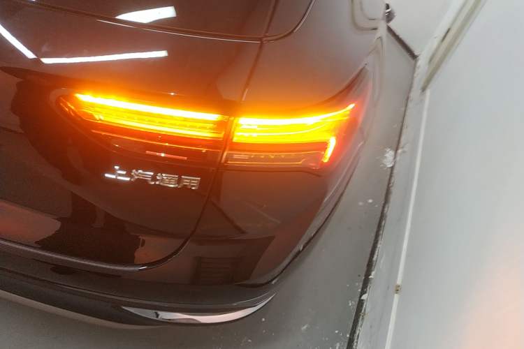 Used Buick Envision 2023 Encore S 552T Two-Wheel Drive Luxury Model