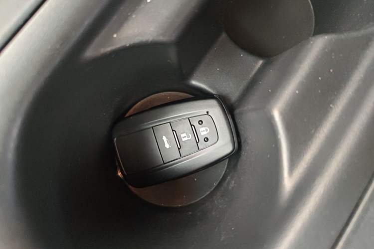 Used Toyota Corolla 2021 Dual-Motor 1.8L E-CVT Elite Edition
