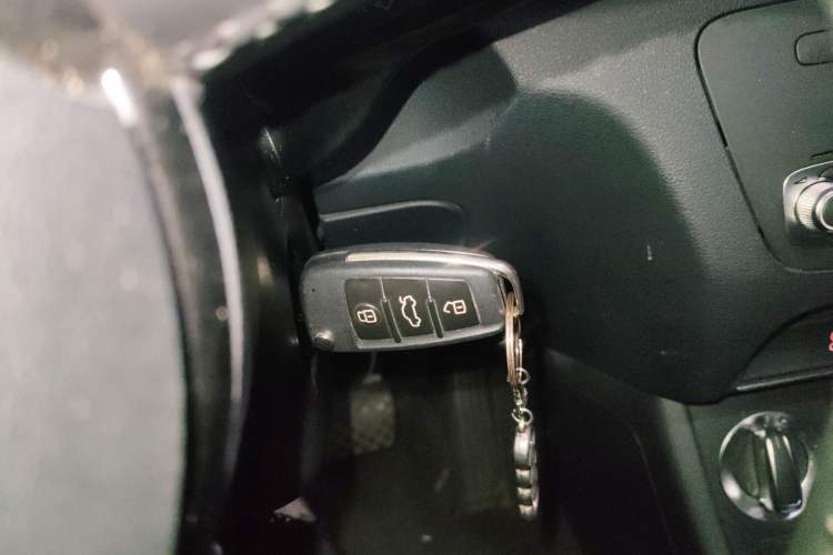 Used Audi Q3 2013 35 TFSI quattro Comfort Model Vehicle Key