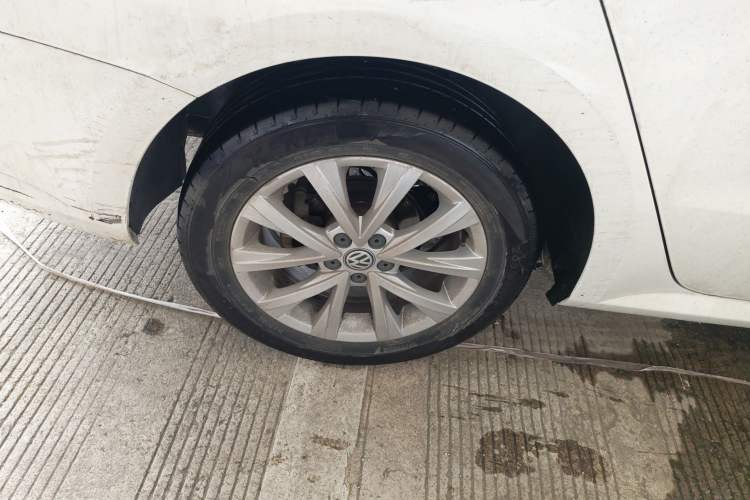 Used Volkswagen Lavida 2017 1.6L Manual Comfort Edition Right Rear Wheel Hub