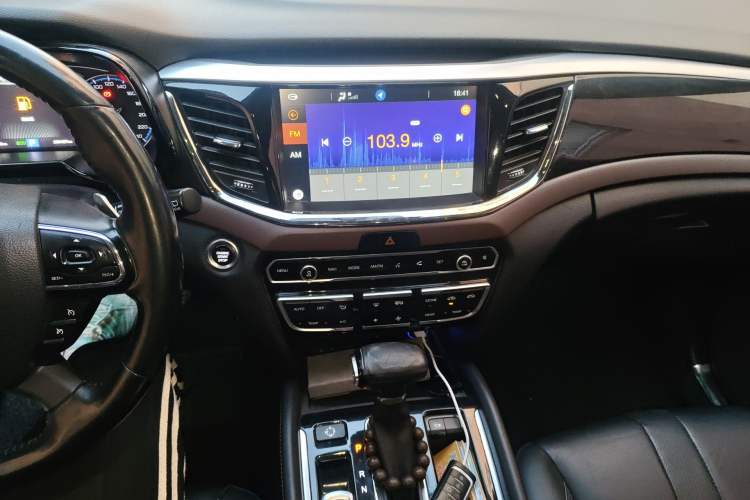 Used GAC Trumpchi GS8 2017 320T Two-Wheel Drive Luxury Smart Connectivity Version (7 Seats)