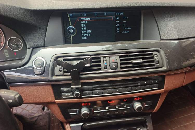 Used BMW 5 Series 2012 520i Elegant Edition Audio And AC Panel