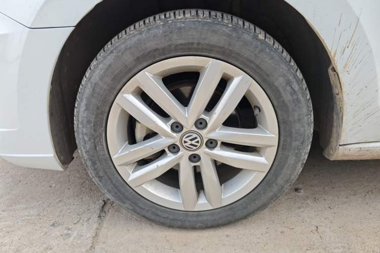 Used Volkswagen Jetta 2019 Dream Edition 1.4L Manual Fashion Version