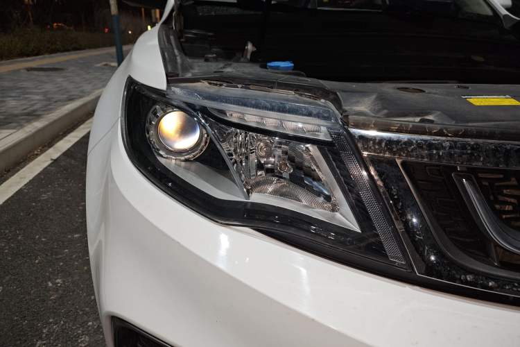 Used Geely Auto Emgrand X7 Sport 2018 1.8TD Automatic Two-Wheel Drive Zhiya Model