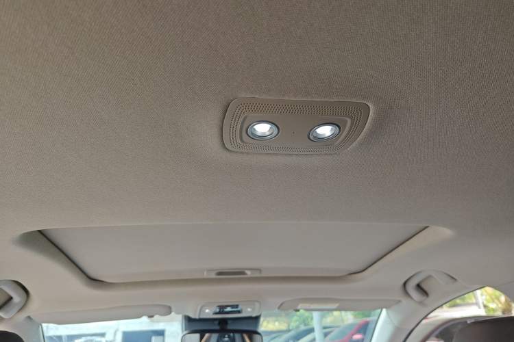 Used Toyota bZ3 2024 517 km Elite PRO Headliner