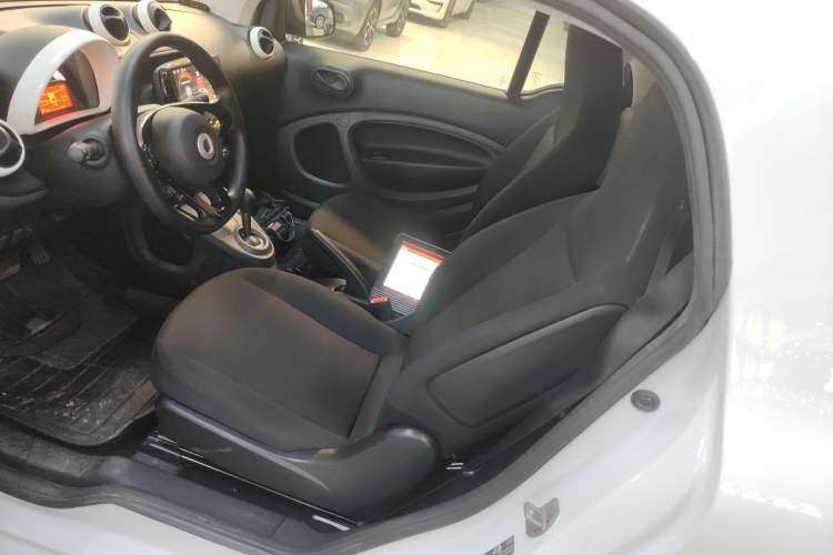 Used smart fortwo 2018 1.0L 52kW Hardtop Dynamic Version China V