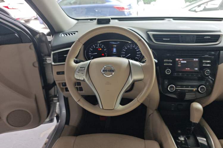 Used Nissan X-Trail 2014 2.0L CVT Comfort Edition 2WD
