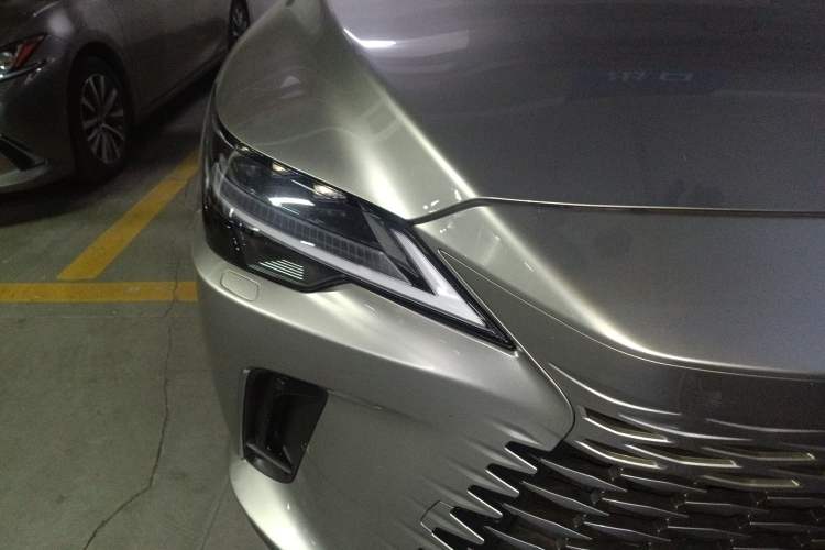 Used Lexus RX 2023 350h Four-Wheel Drive Enjoyment Version Right Front Headlight