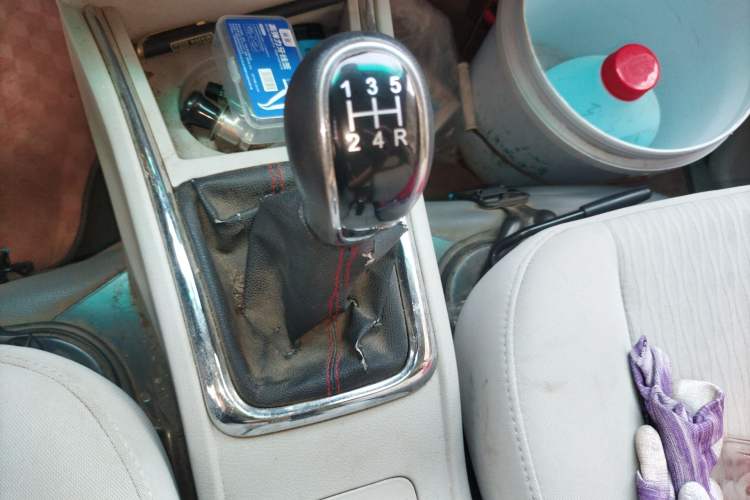 Used Jinbei New Hiace S 2021 1.5L Wealth Van Non-Air-Conditioned Version China VI Standard SWC15M Gear Lever
