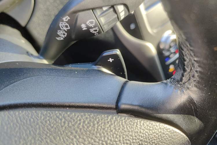 Used Lincoln MKC 2016 2.0T Two-Wheel Drive Deluxe Edition
