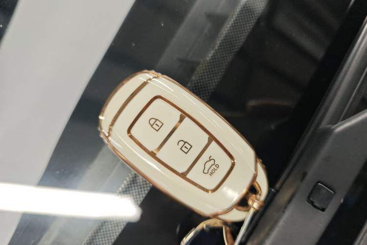 Used Hyundai Elantra 2022 1.5L CVT LUX Prestige Edition Vehicle Key