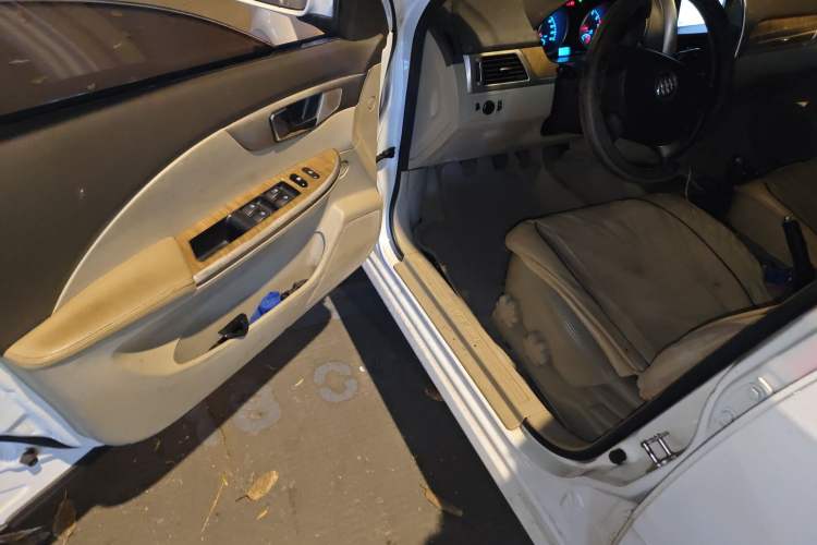 Used Buick Excelle 2015 1.5L Manual Classic Trim Driver Seat