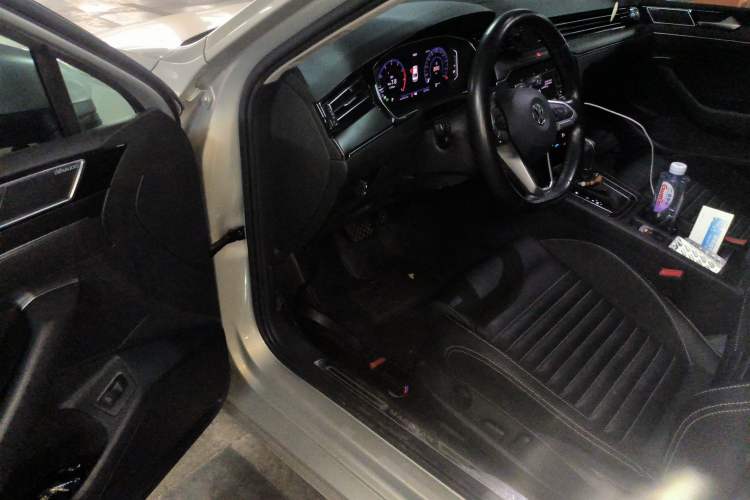 Used Volkswagen Magotan 2020 330TSI DSG Leading Model Driver Seat