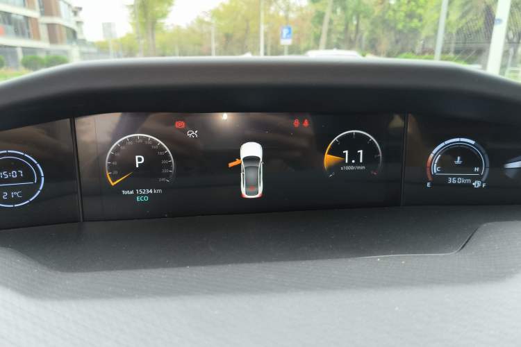 Used CHANGAN UNI-V 2023 1.5T Prestige Model