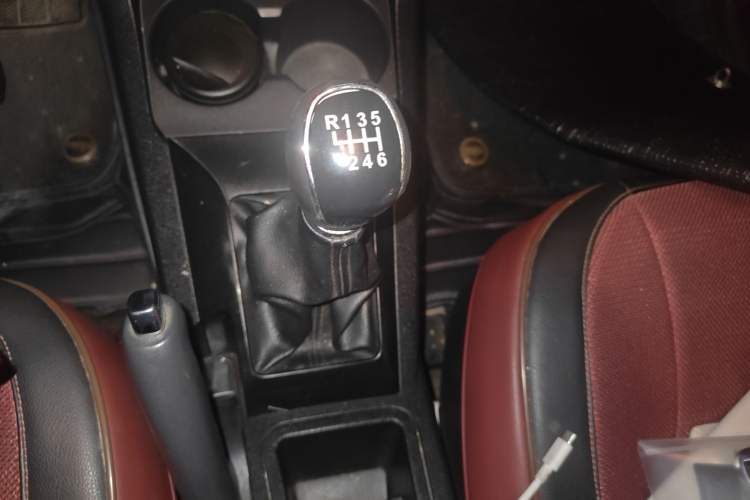 Used Land X5 2013 2.0T Manual Xinghang Edition Gear Lever