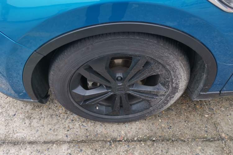 Used Luxgen U6 SUV 2017 1.8T Fashion-Upgraded Model Left Front Wheel Hub