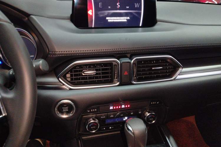 Used Mazda CX-8 2019 2.5L Two-Wheel Drive Prestige Version Audio And AC Panel