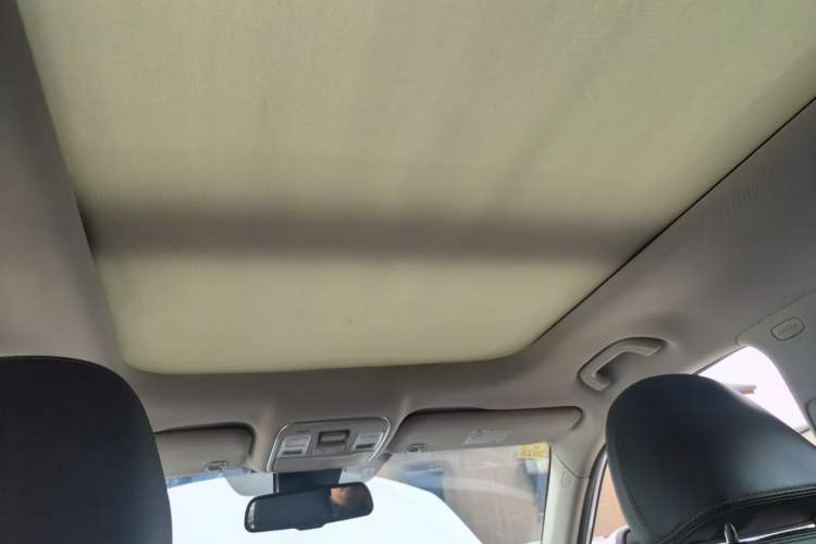 Used Geely Auto Emgrand X7 Sport 2016 1.8TD Automatic Smart Model Headliner