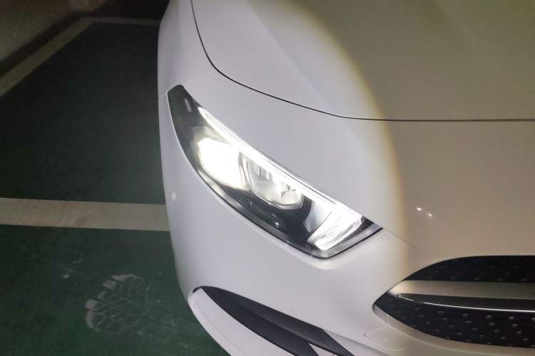 Used Mercedes-Benz A-Class 2022 Second Facelift A 200 L Sport Sedan Fashion Version
