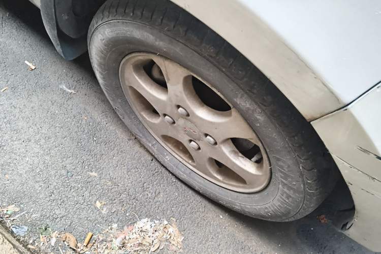 Used Wuling Hongguang 2014 1.2L Standard Model China IV Right Front Wheel Hub