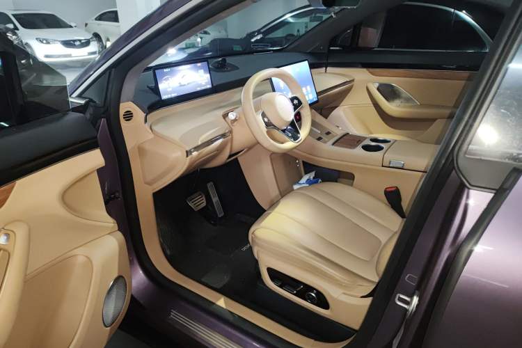 Used Hima Luxeed R7 2024 Pure Electric 667km Pro Driver Seat