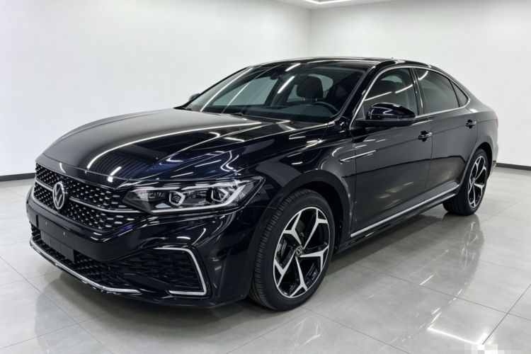 Used Volkswagen Passat 2023 Restyled 330TSI Starry Luxury Edition