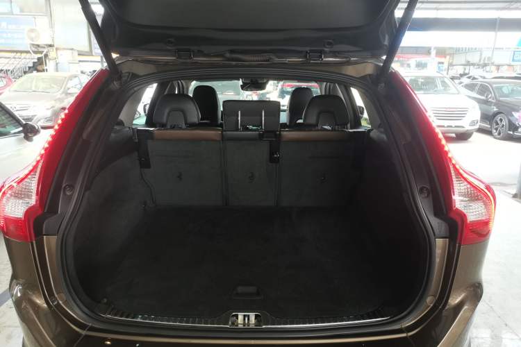 Used Volvo XC60 2017 T5 AWD Smart Upgrade Edition