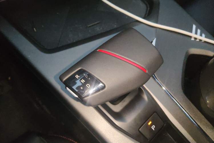 Used CHANGAN X5 PLUS 2025 1.5T DCT Excellence Edition Gear Lever