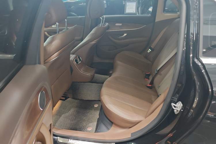 Used Mercedes-Benz E-Class 2023 Updated E 300 L Fashion Edition
