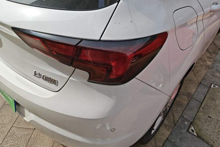 Used Buick Verano 2018 Hatchback 15S Automatic Ambition Model Right Rear Taillight