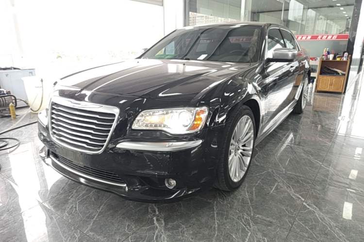 Used Chrysler 300C 2014 3.0L Excellence Edition