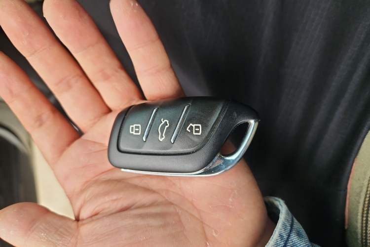 Used MG 5 2021 180 DVVT CVT Youthful Style Edition
