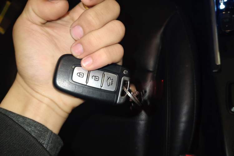 Used Hyundai Sonata 2013 2.0L Automatic Luxury Edition
