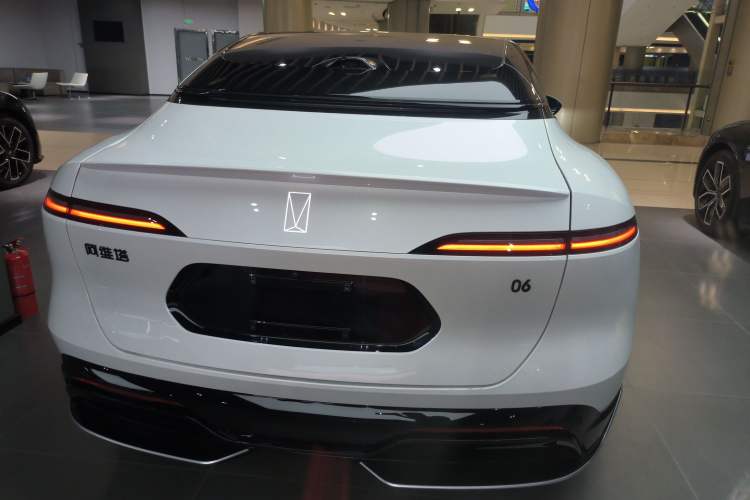 Used Avatr 06 2025 Max All-Electric Version