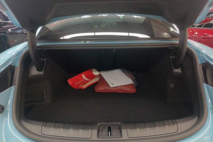 Used Porsche Taycan 2022-Year Updated Taycan