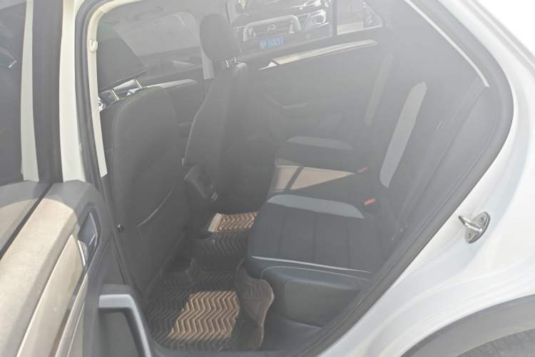 Used Volkswagen T-ROC 2018 230TSI DSG Two-Wheel Drive Advanced Version China V Standard