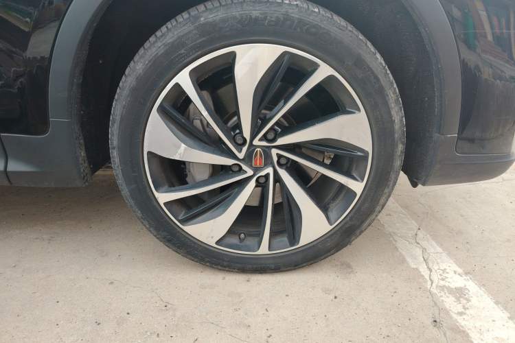 Used Hongqi HS7 2021 2.0T DCT Two-Wheel Drive Smart Connect Flagship Edition Right Front Wheel Hub