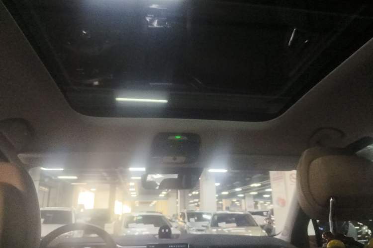 Used Nio ES8 2018 355 km Base Version 7-Seater Edition