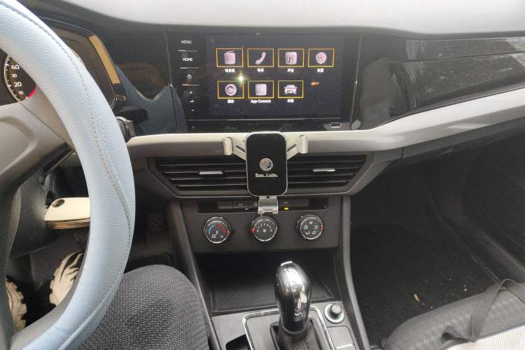 Used Volkswagen Bora 2021 1.5L Automatic Fashionable Smart Connectivity Version
