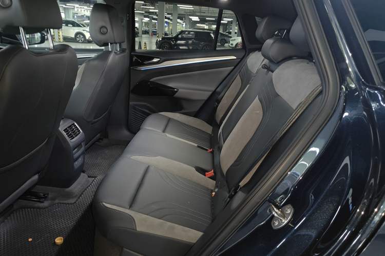 Used Volkswagen ID.4 CROZZ 2022 Long-Range Lite PRO Edition
