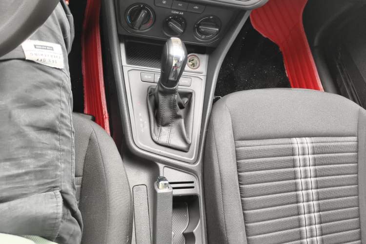 Used Volkswagen Lavida 2019 Lavida Start 1.5L Automatic Trendy Version China VI Standard Gear Lever